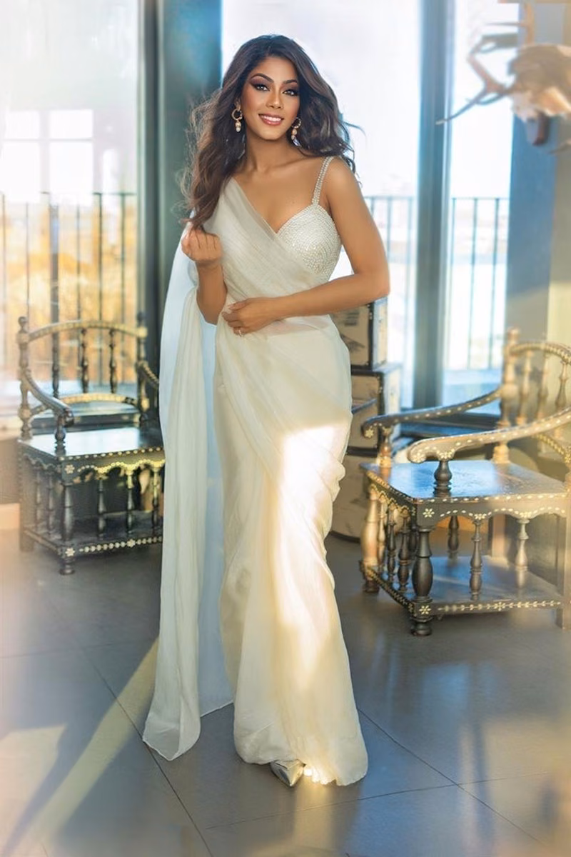 Deepika, Indian escort